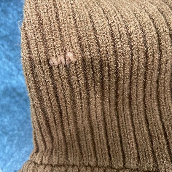 Soft turtle neck sweater - Picture 5 of 8